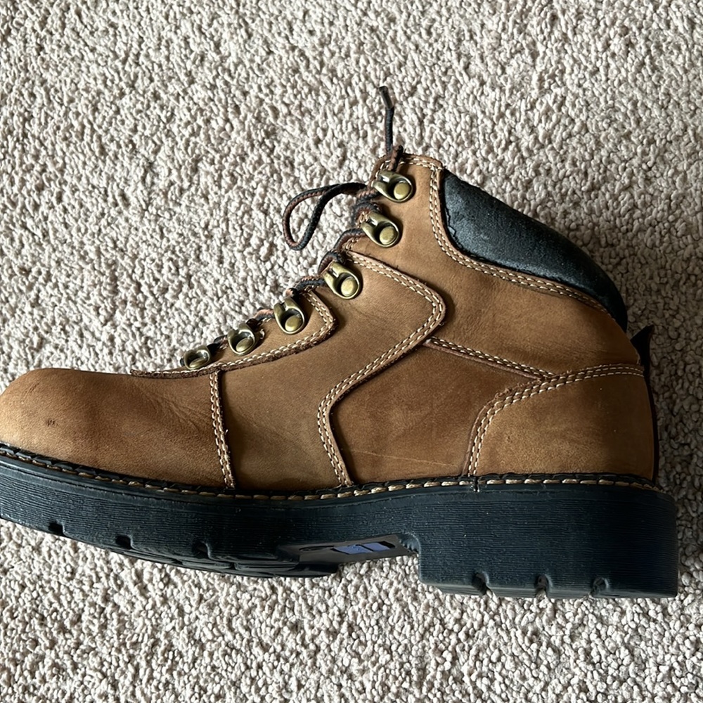 Altitude Women's Hiking Boots - Size 7 - Brown - Comfortable and Durable